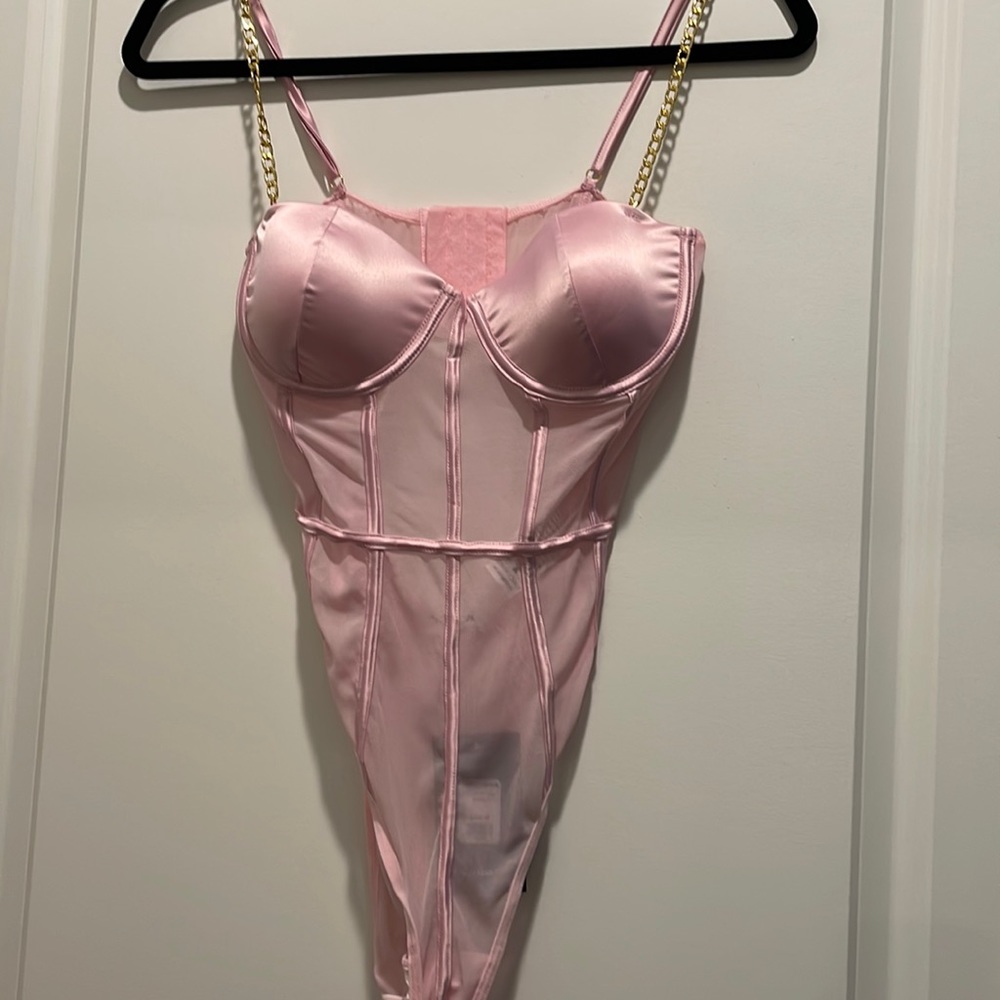 FASHION NOVA BABY PINK BODY SUIT NEW WITH TAG SZ MEDIUM
